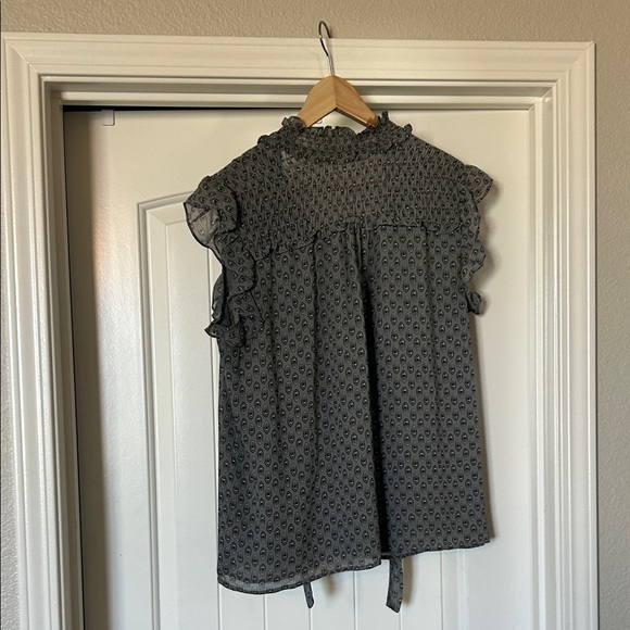 Pleione Gray Patterned Ruffle Blouse - Picture 3 of 3